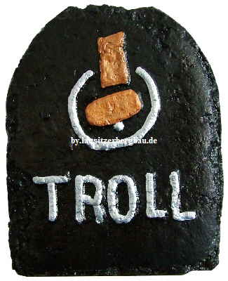 Troll Brikett halbstein (1)